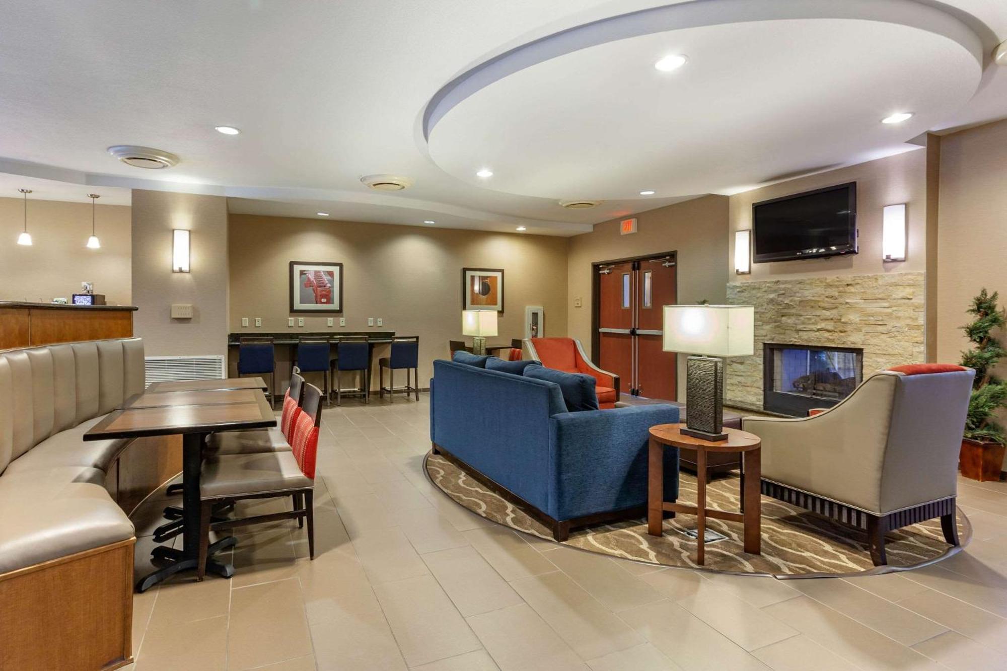 Comfort Suites Glendale - State Farm Stadium Area Екстер'єр фото