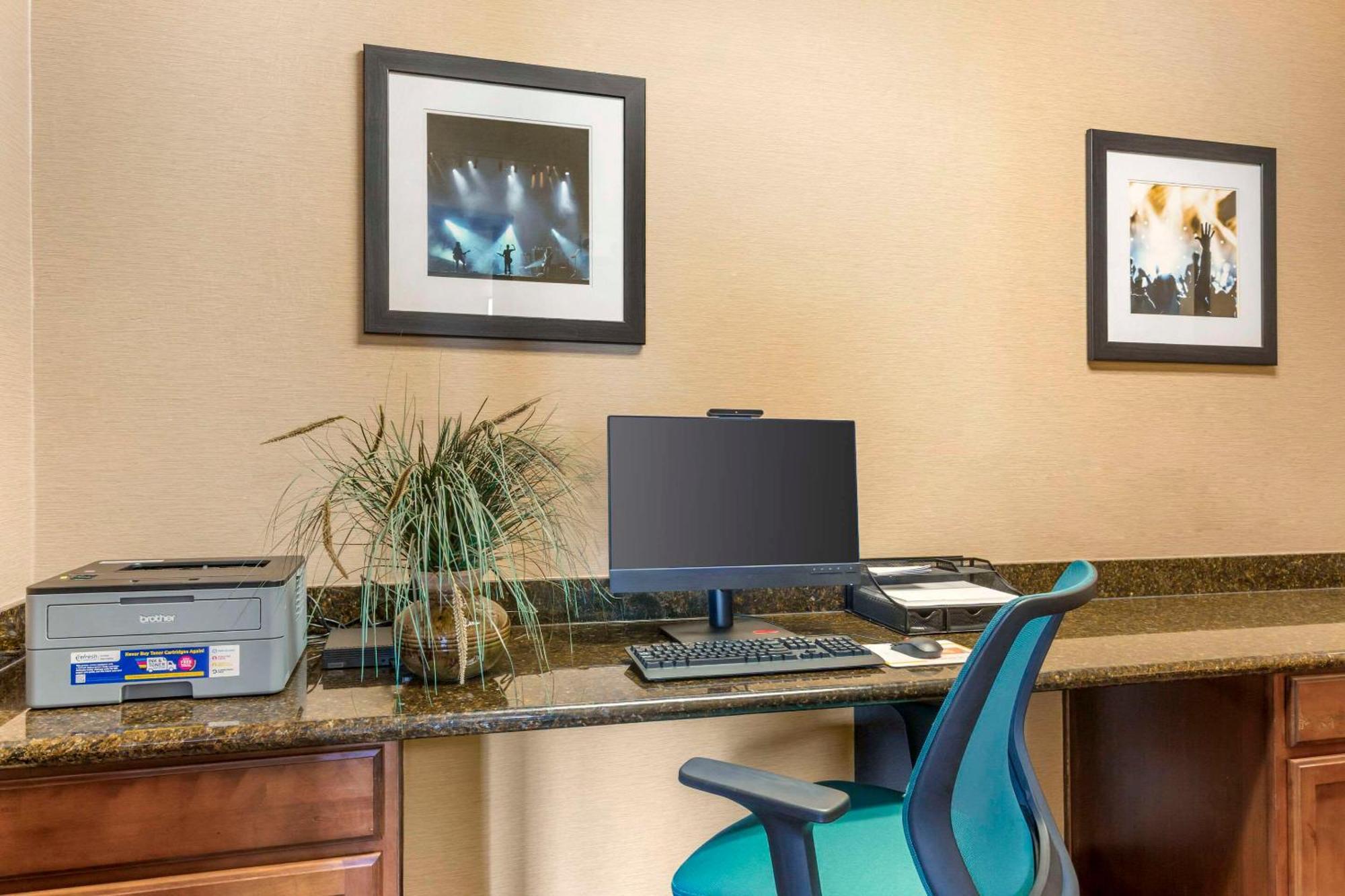 Comfort Suites Glendale - State Farm Stadium Area Екстер'єр фото
