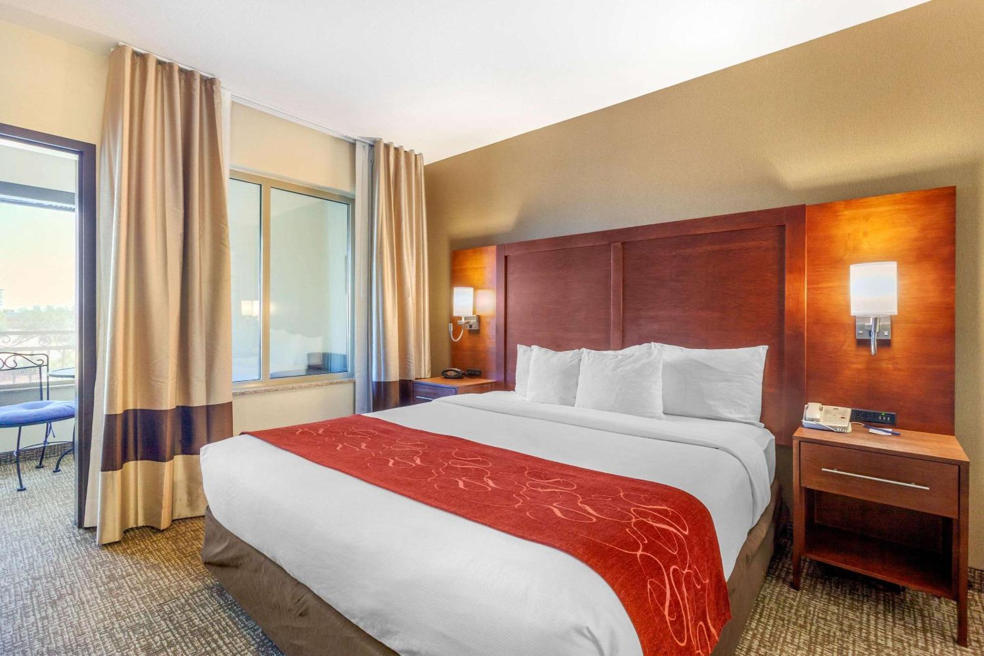 Comfort Suites Glendale - State Farm Stadium Area Екстер'єр фото