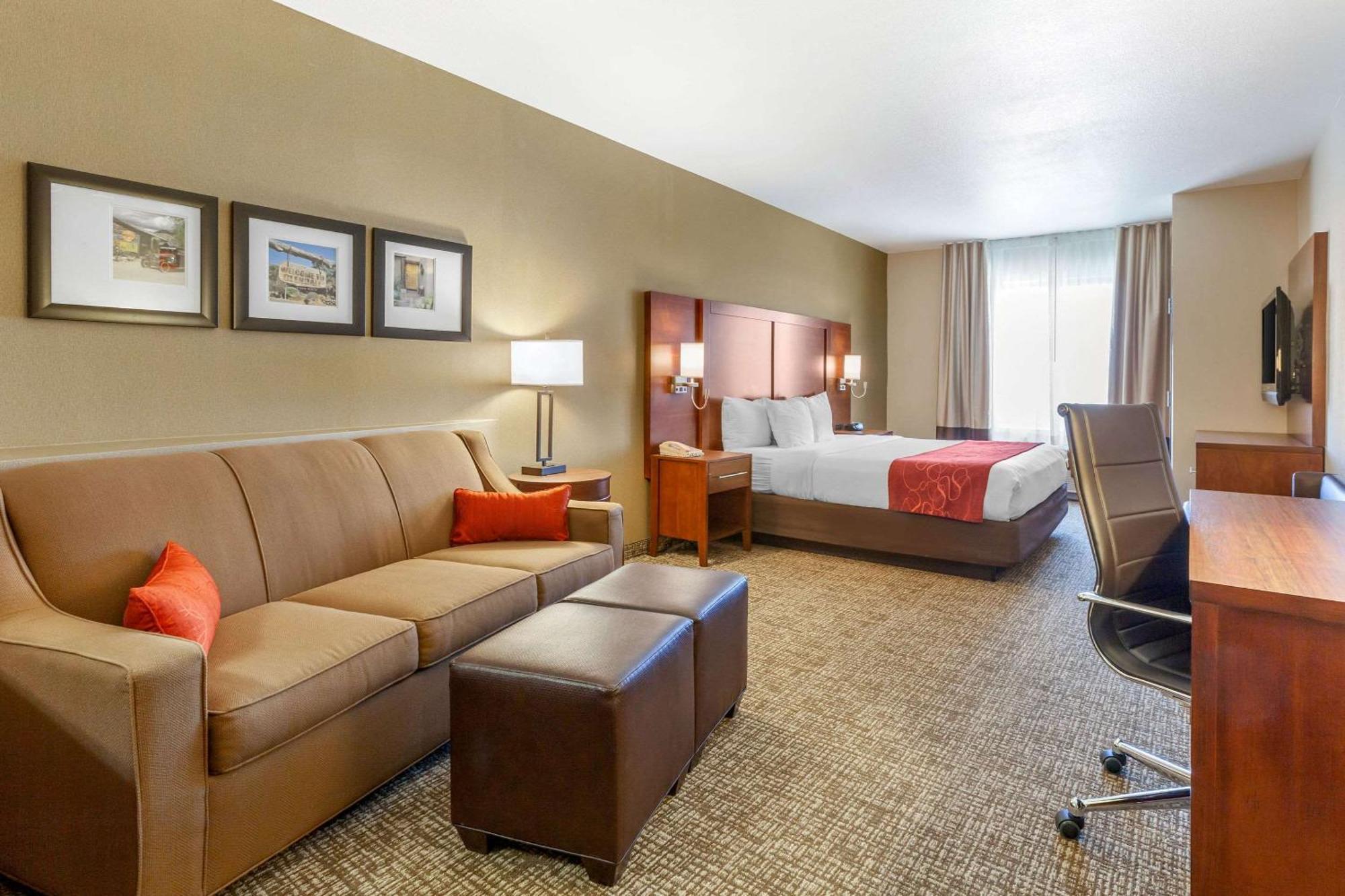 Comfort Suites Glendale - State Farm Stadium Area Екстер'єр фото