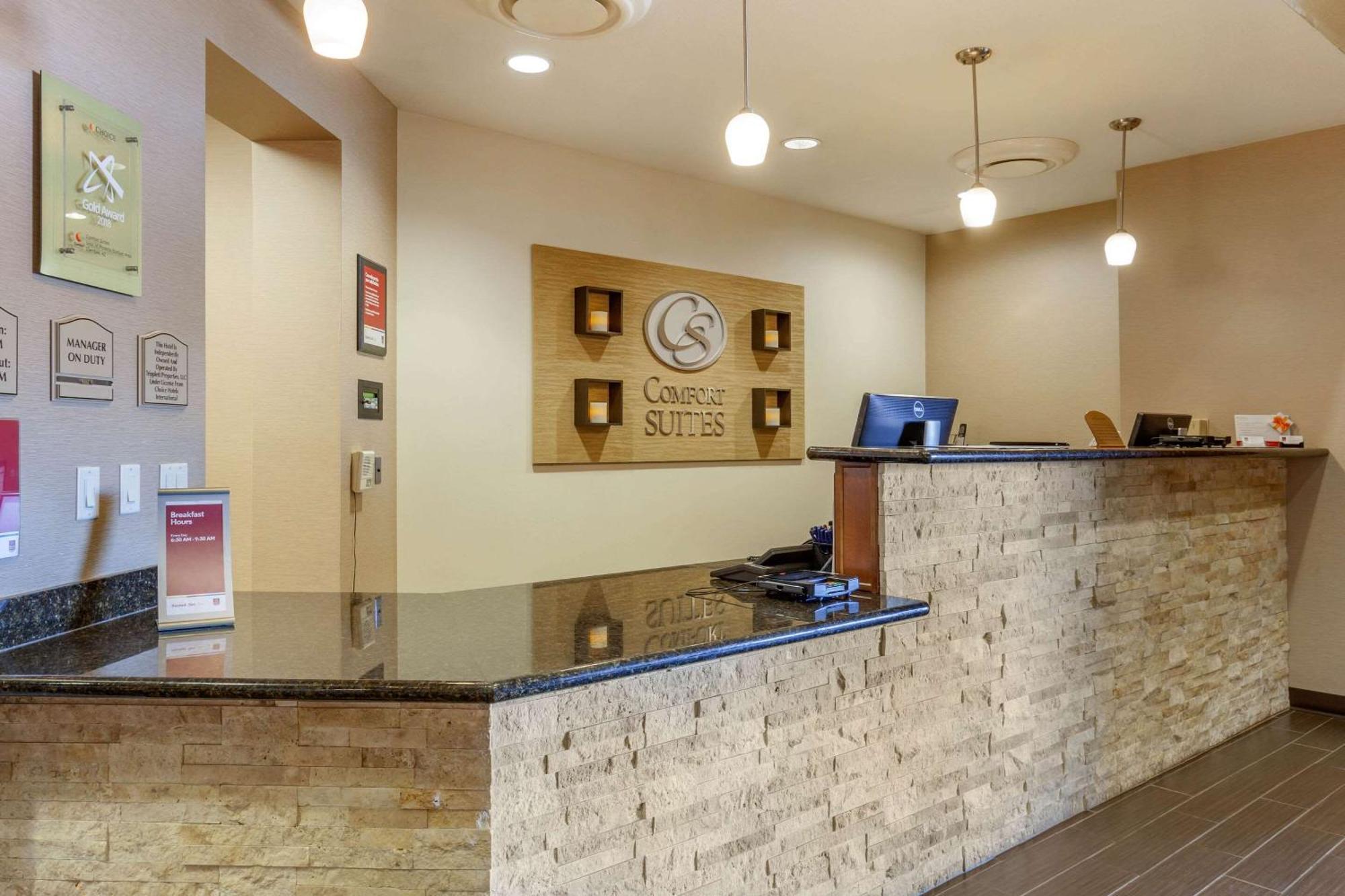 Comfort Suites Glendale - State Farm Stadium Area Екстер'єр фото