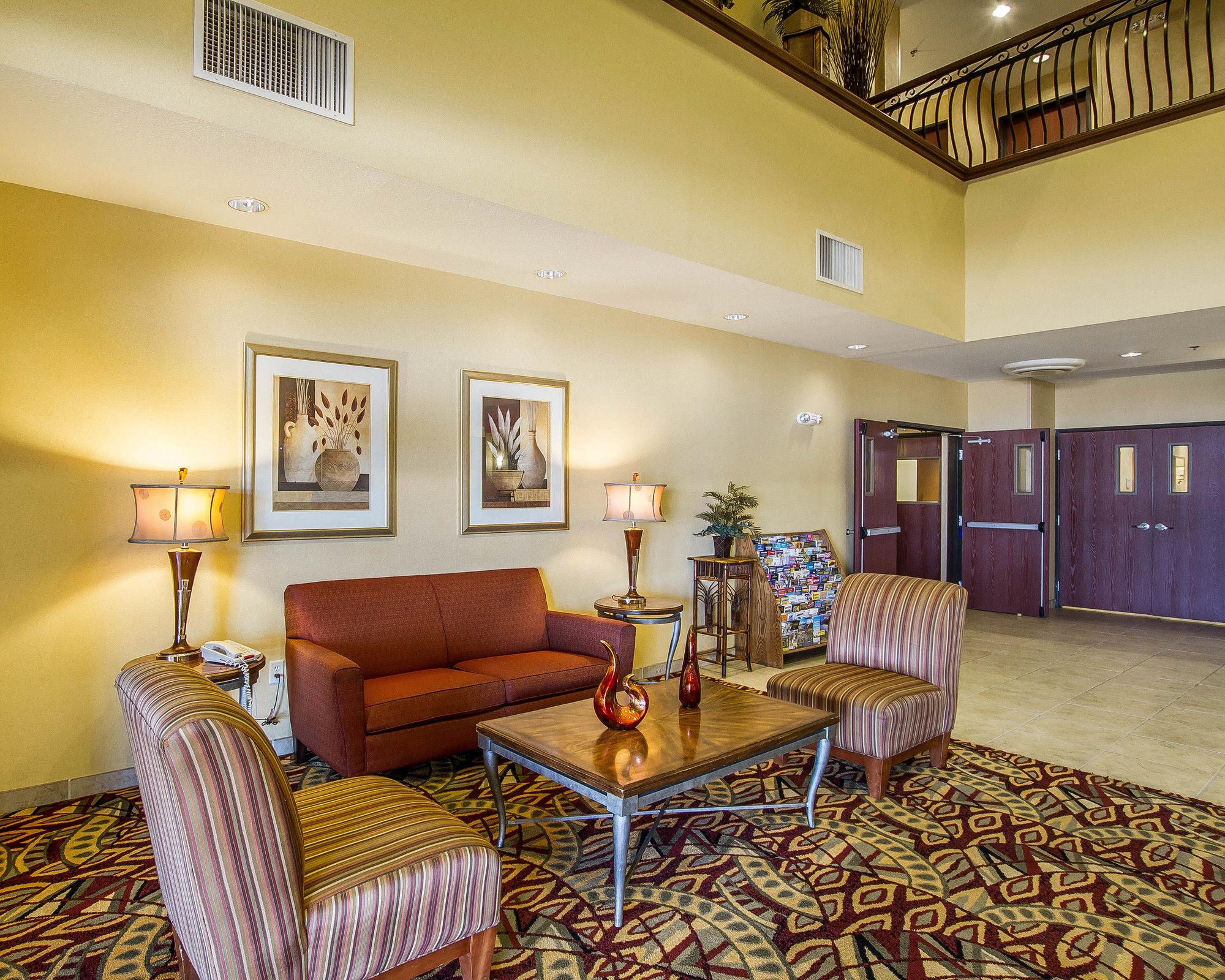 Comfort Suites Glendale - State Farm Stadium Area Екстер'єр фото